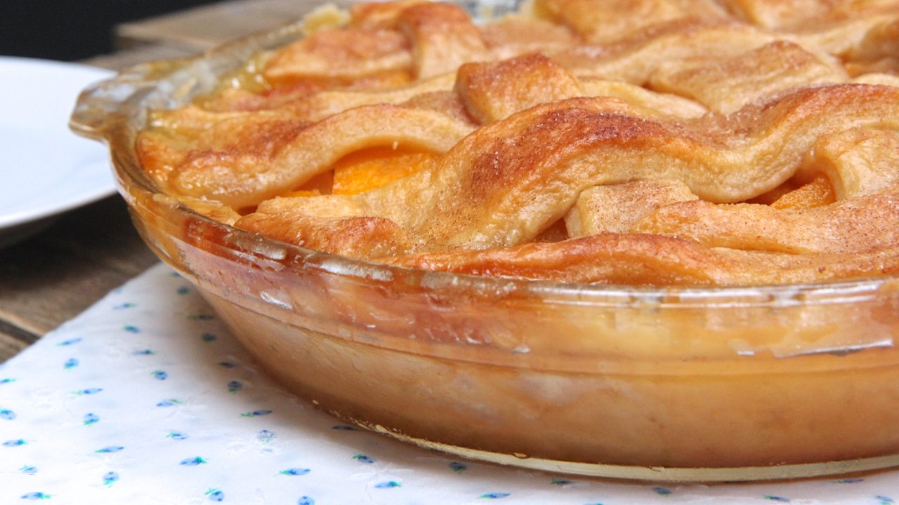 how to store peach cobbler overnight